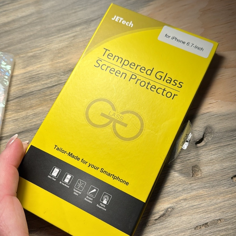 iPhone 13 Pro Max JETech tempered glass screen protector